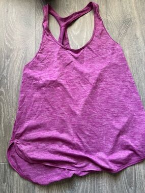 lululemon athletica Racerback Tank Top in Magenta Heather sz 6